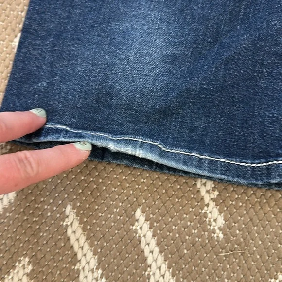 Miss Me Distressed Signature Boot Jean JM1232B Size 31 Inseam 34 Color MK 323 - Picture 12 of 17